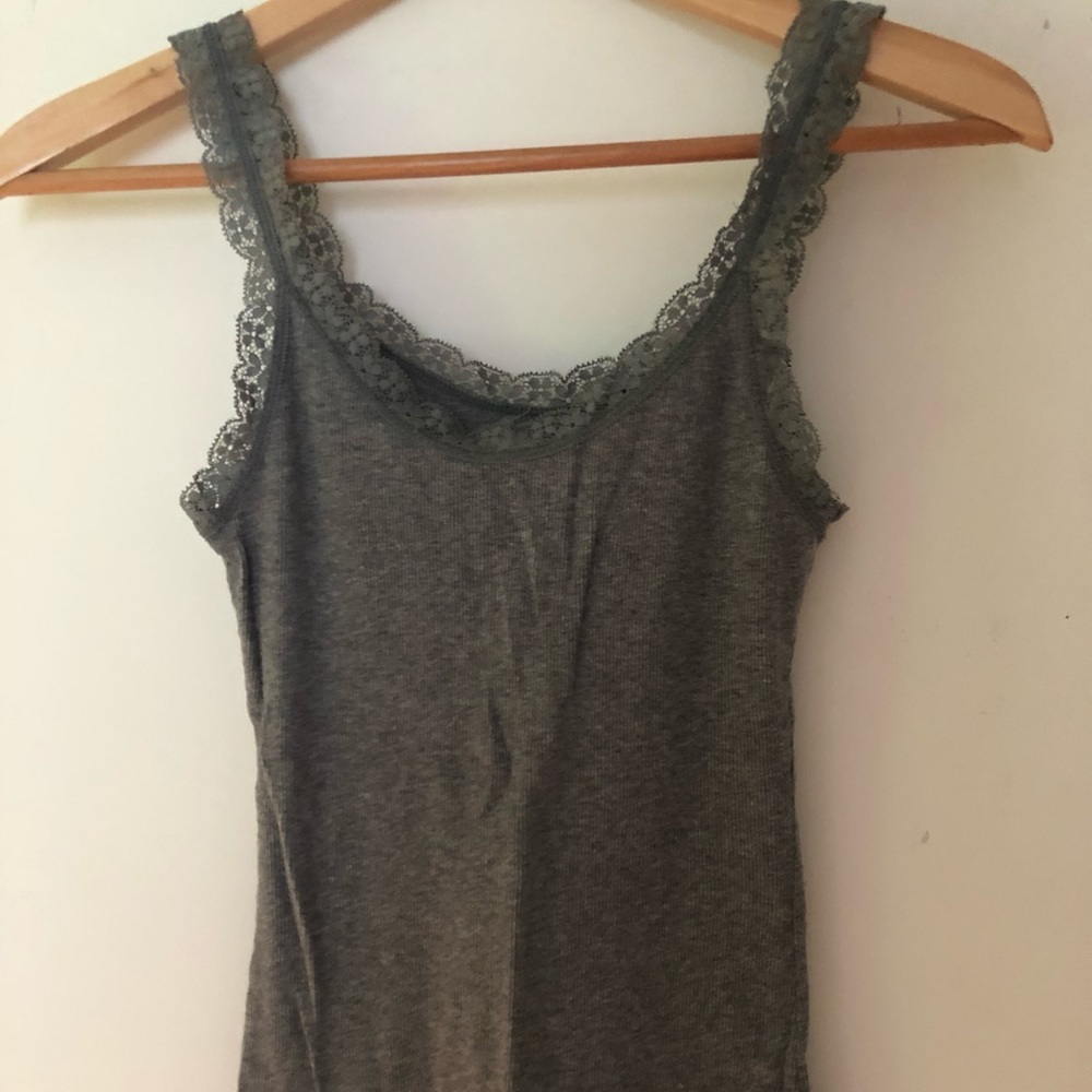 Hollister heather grey tank with lace lining